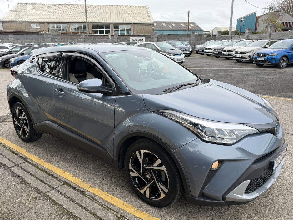 2023 Toyota C-HR - image 7