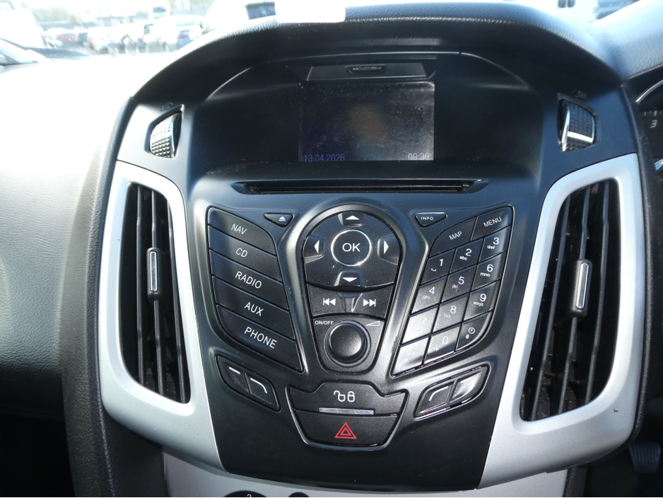 2012 Ford Focus - image 26