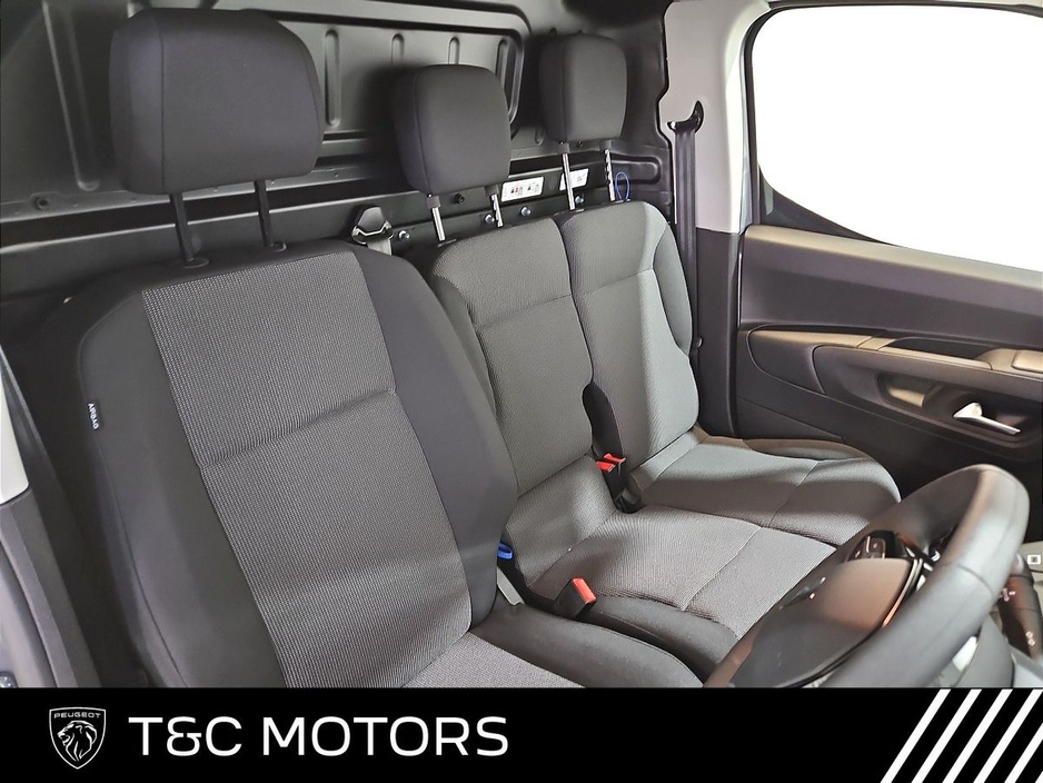 2026 Peugeot Partner - image 16