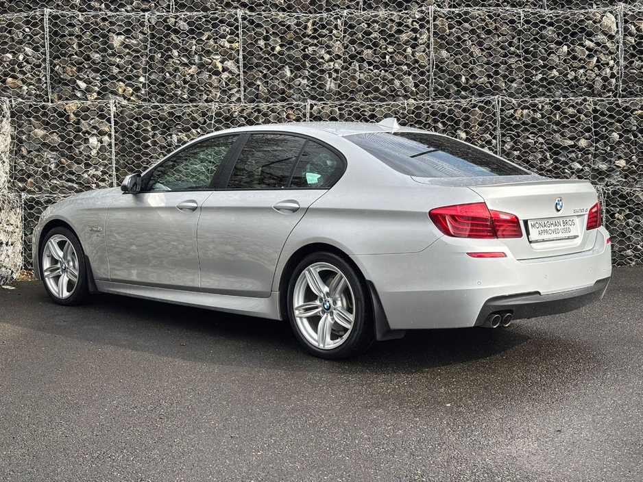 2016 BMW 5 Series - image 7