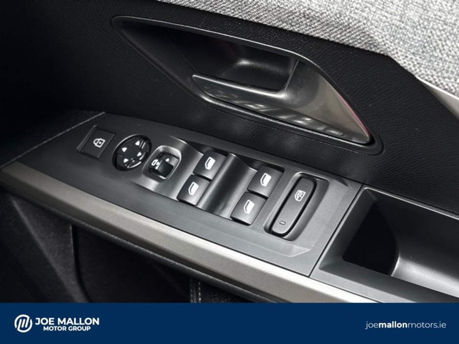 2025 Peugeot 3008 - image 19