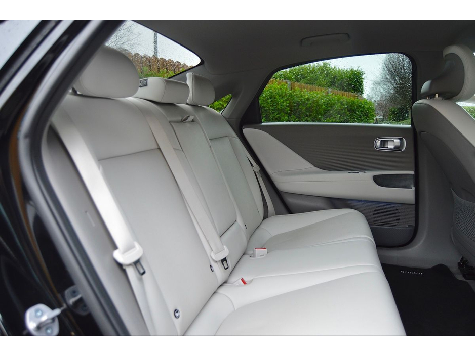 2023 Hyundai Ioniq 6 Ioniq 6 Elegance 77 kW €35,995