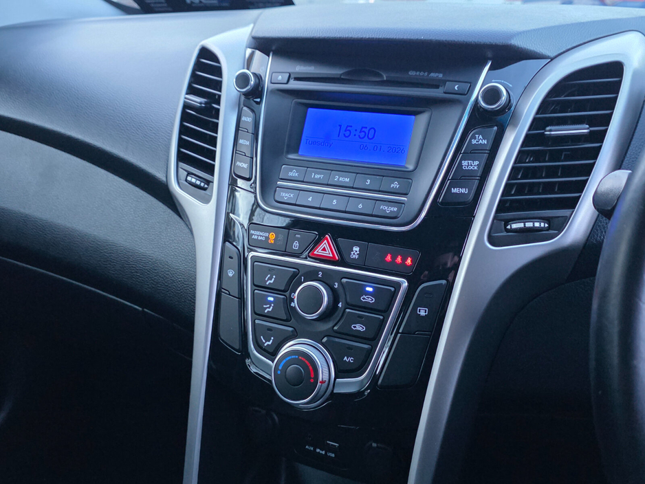 2016 Hyundai i30 1.6 Diesel Deluxe €6,999