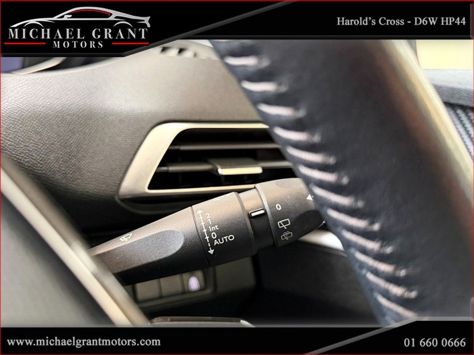 2020 Peugeot 3008 - image 27