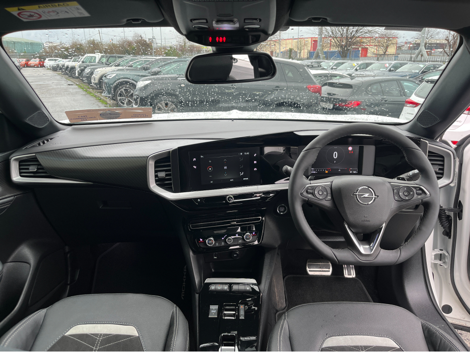 2024 Opel Mokka GS 1.2 PETROL AUTOMATIC //HEATED SEATS AND STEERING WHEEL//MASSAGE DRIVERS SEAT//REVERSE CAMERA//KEYLESS ENTRY//ADAPTIVE CRUISE CONTROL// €23,950