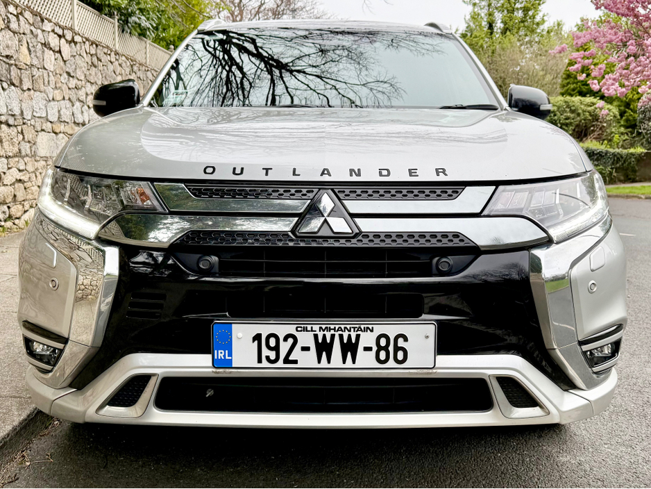2019 Mitsubishi Outlander - image 5