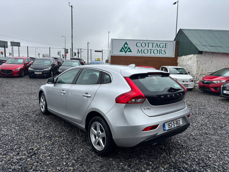 2015 Volvo V40 1.6 D2 (115hp) SE Leather €8,950