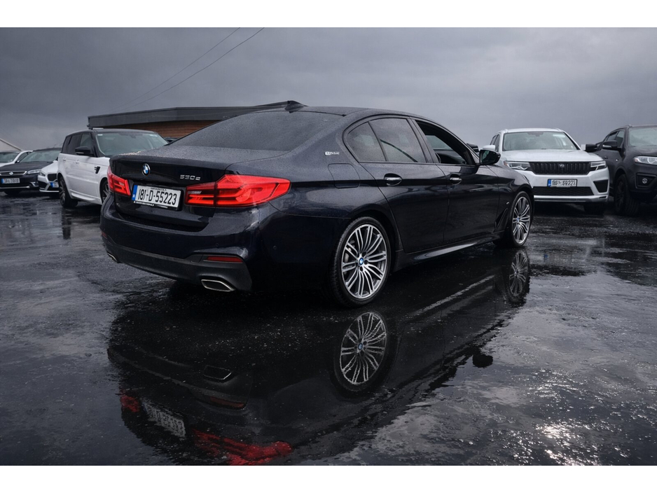 2018 BMW 5 Series - image 2