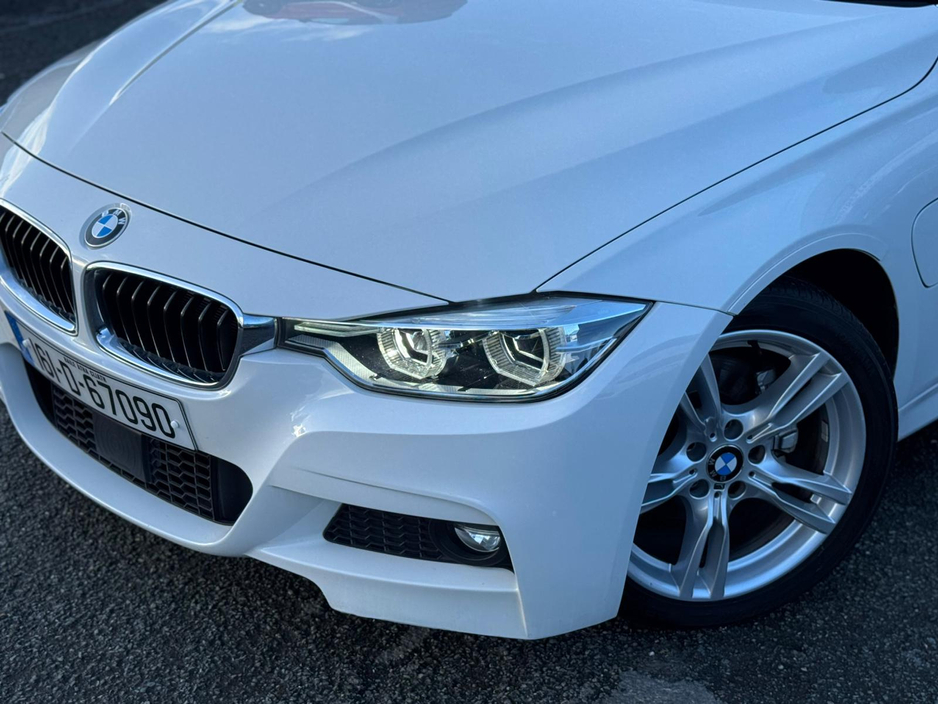 2016 BMW 3 Series - image 7