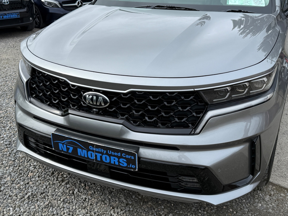 2021 Kia Sorento - image 11