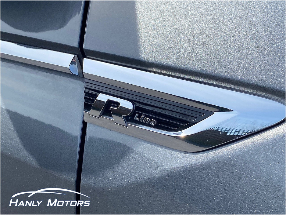 2020 Volkswagen Tiguan - image 32