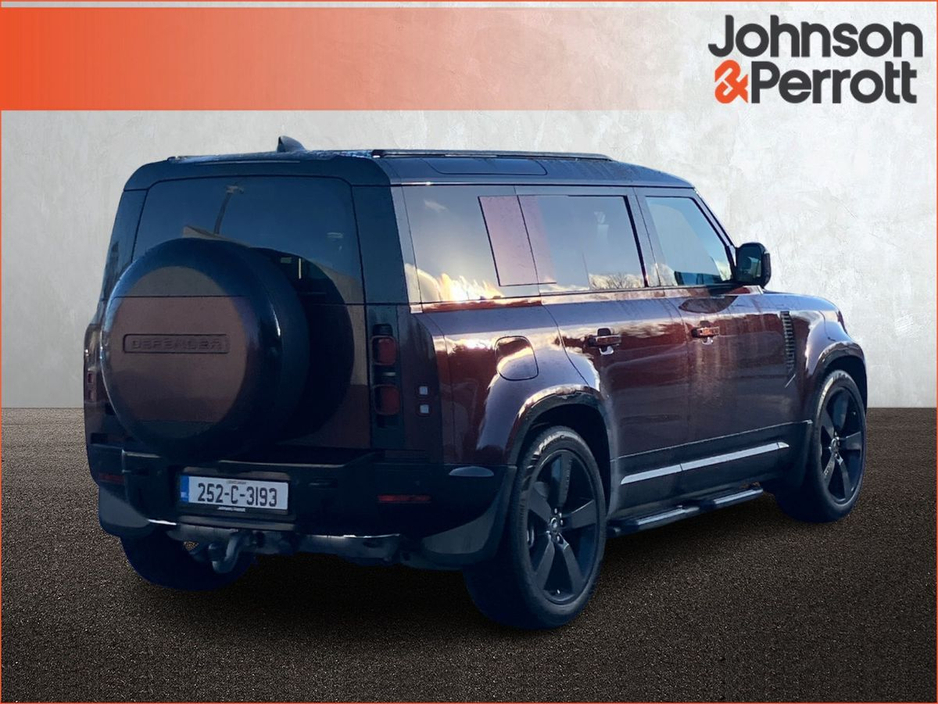 2025 Land Rover Defender 110 2.0 Si4 PHEV 300 PS Sedona Edition (Remainder of 5 year Warranty) €125,900