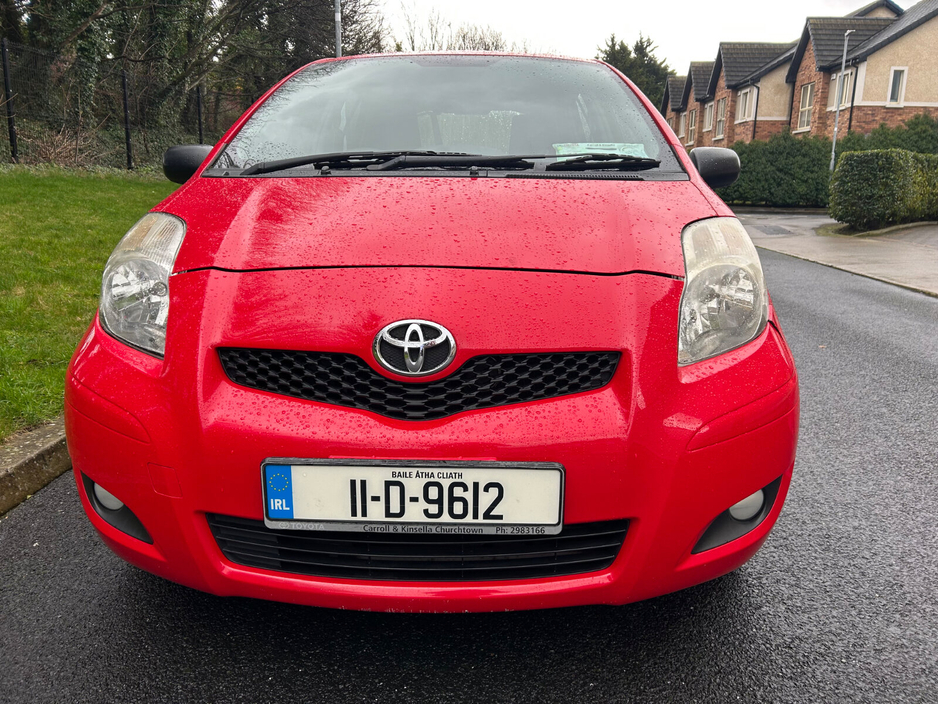 2011 Toyota Yaris 1.0 VVT-i 3Dr Sport €4,950