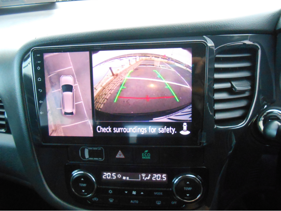 2017 Mitsubishi Outlander PHEV Intense €18,995