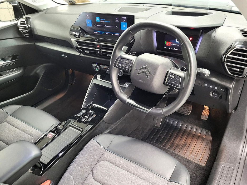 2023 Citroen C4 - image 10