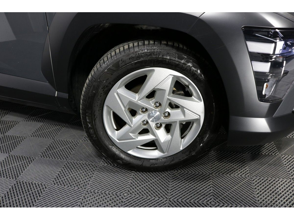 2024 Hyundai Kona - image 4