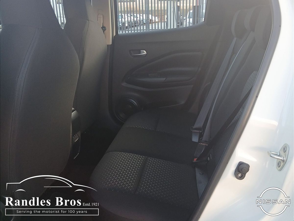 2025 Nissan Juke - image 13