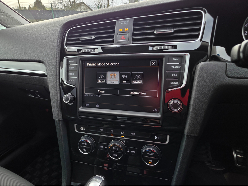 2016 Volkswagen Golf 1.4 TSI HIGHLINE EDITION PRIVACY GLASS REVERSE CAMERA - SIMI DEALER - LOW ROAD TAX BAND €15,750