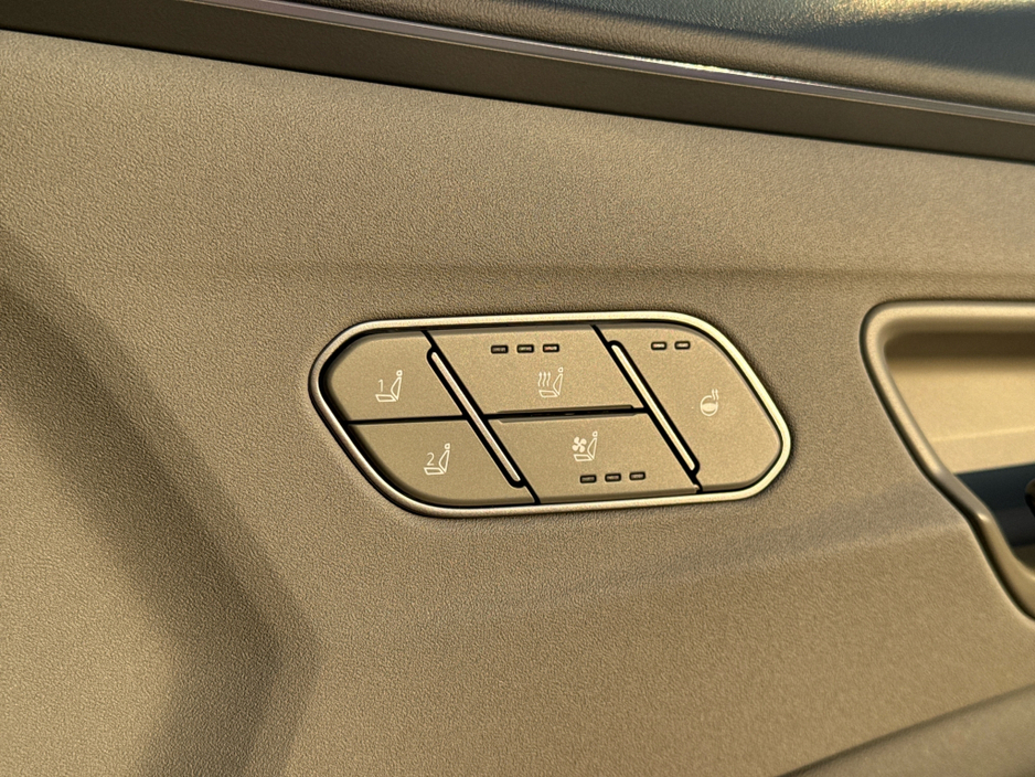 2026 Kia EV5 - image 14