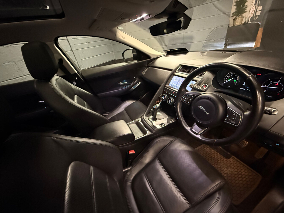 2020 Jaguar E-Pace - image 8