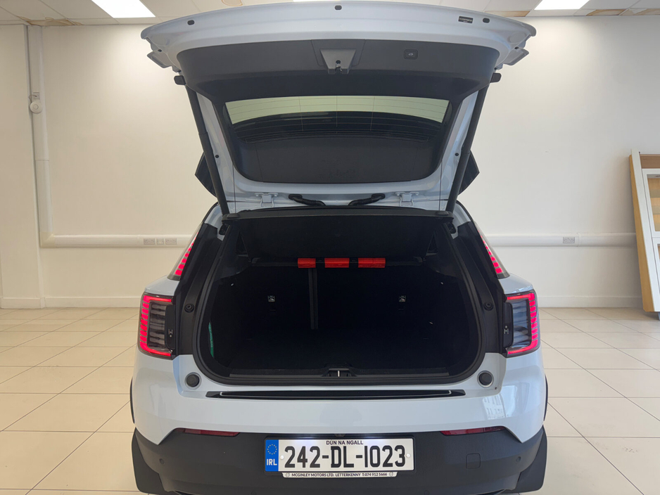 2024 Volvo EX30 Twin Motor BEV 428hp Ultra €37,950