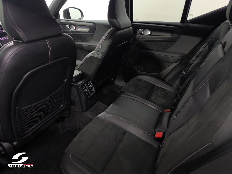 2022 Volvo XC40 (221) R-DESIGN T4 RECHARGE AUTO €33,995