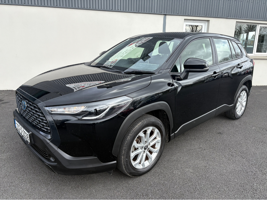 2023 Toyota Corolla Cross - image 2