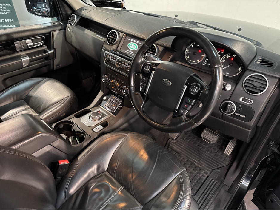 2015 Land Rover Discovery - image 13