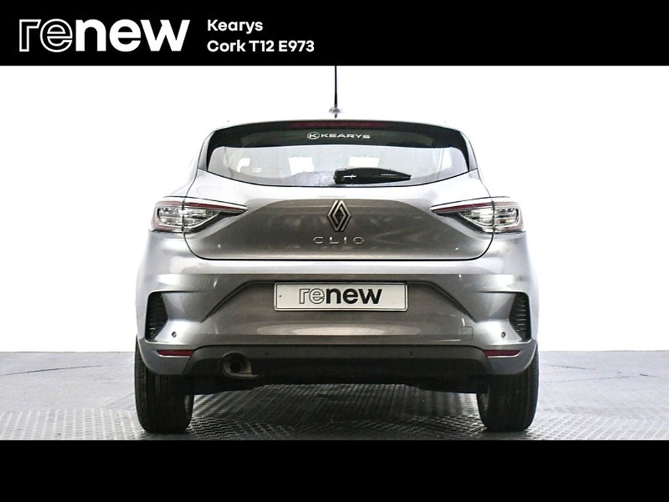 2025 Renault Clio - image 10