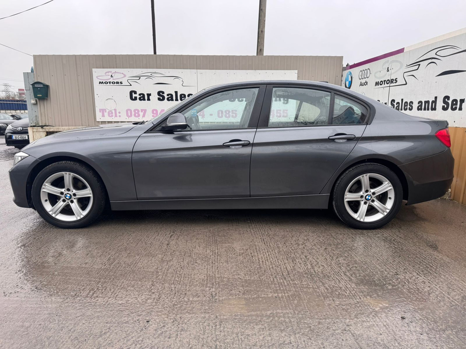 2012 BMW 3 Series - image 6