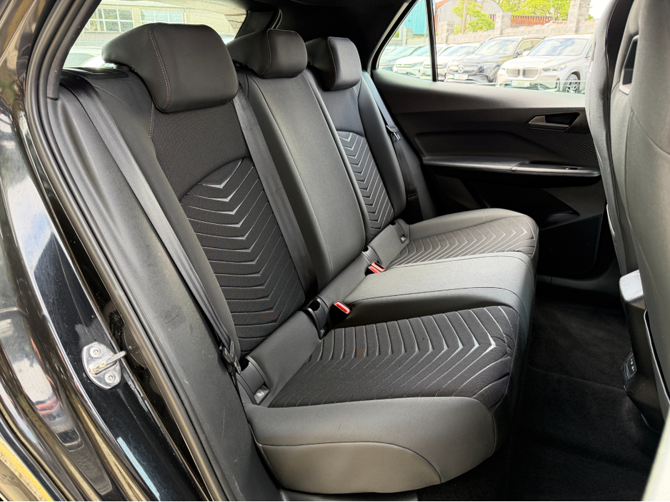 2025 Cupra Born - image 21