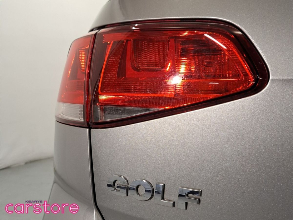 2017 Volkswagen Golf - image 20