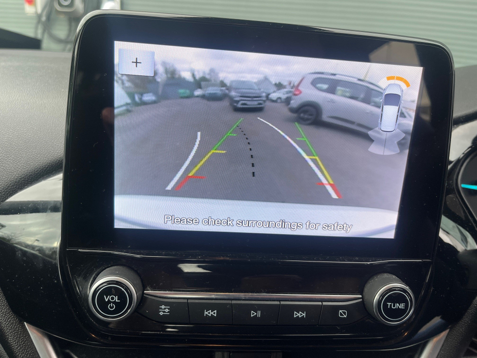 2023 Ford Fiesta - image 9