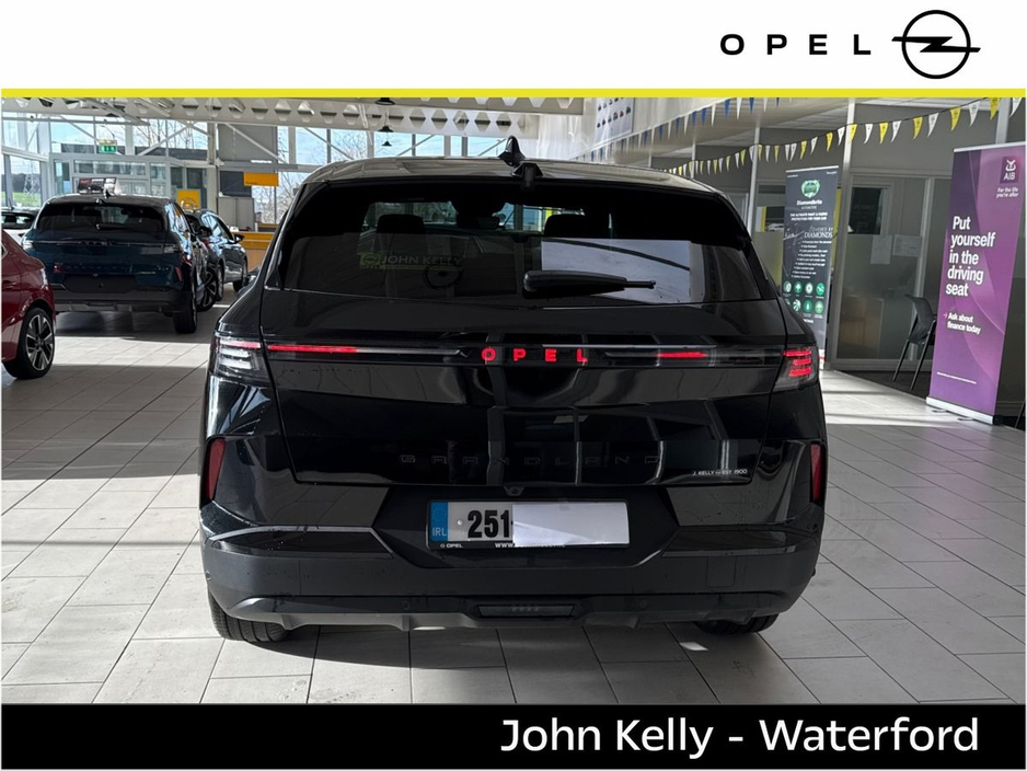 2025 Opel Grandland GS 1.2 MHEV 136PS €47,885