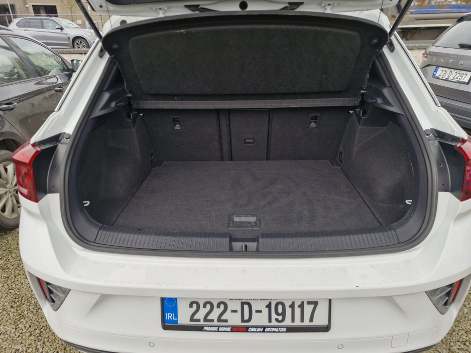2022 Volkswagen T-Roc - image 24