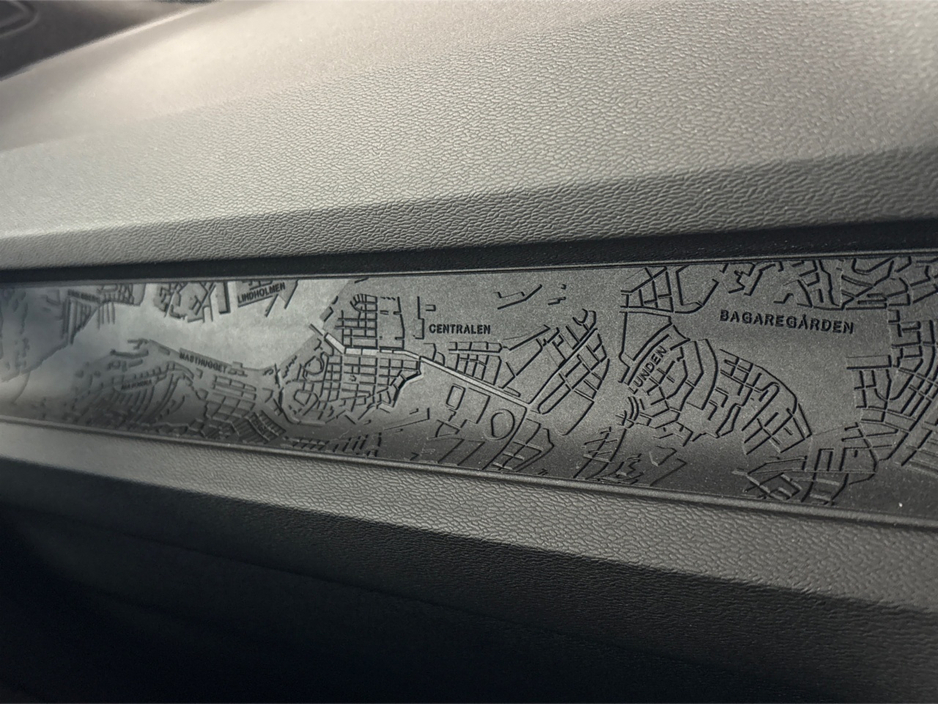 2024 Volvo C40 - image 24