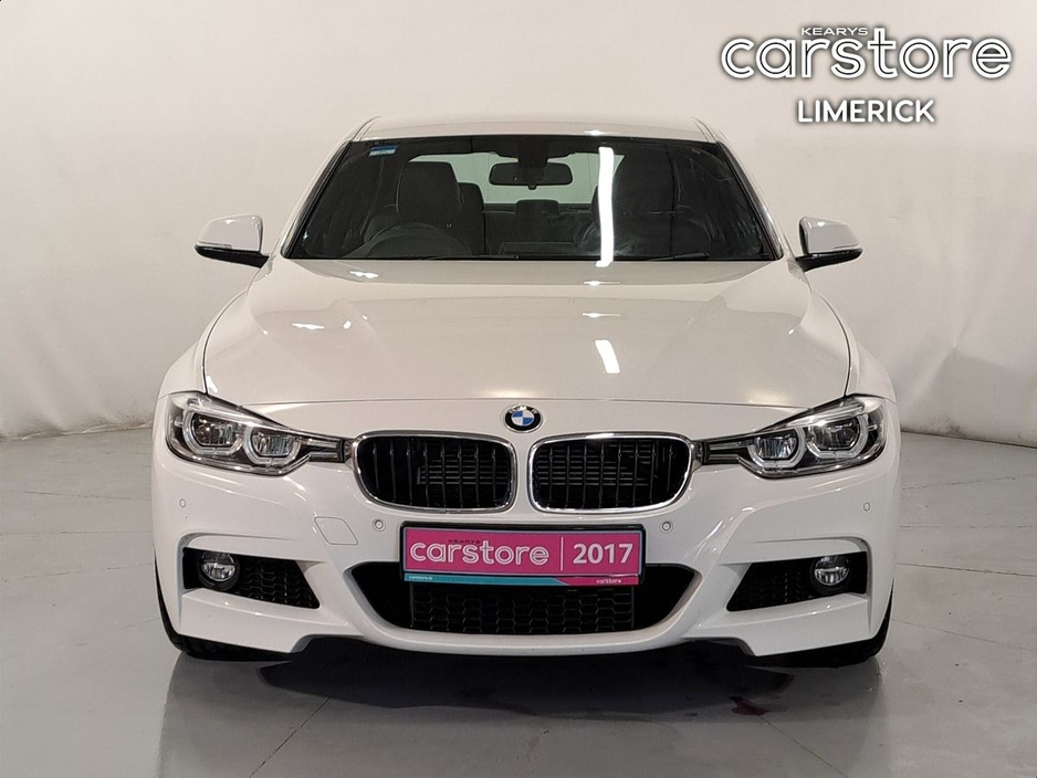 2017 BMW 3 Series - image 8