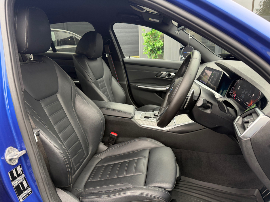 2020 BMW 3 Series - image 22