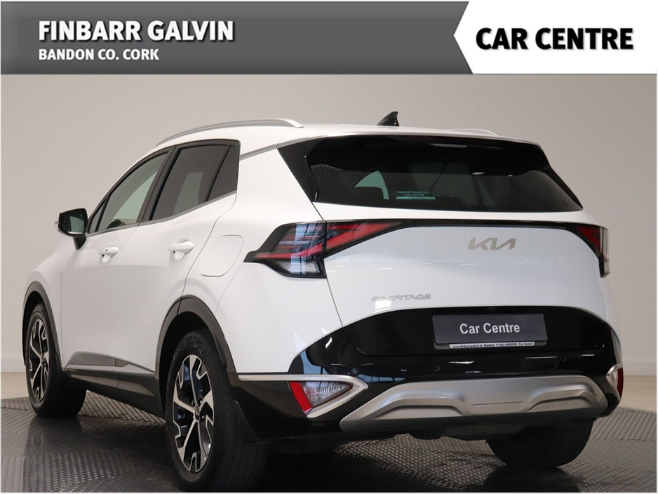 2023 Kia Sportage - image 2