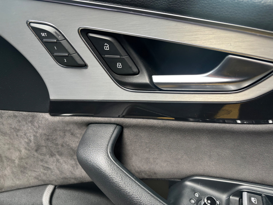 2019 Audi Q7 - image 10