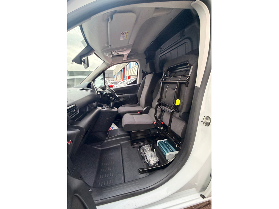 2020 Peugeot Partner PROFESSIONAL PLUS €11,341