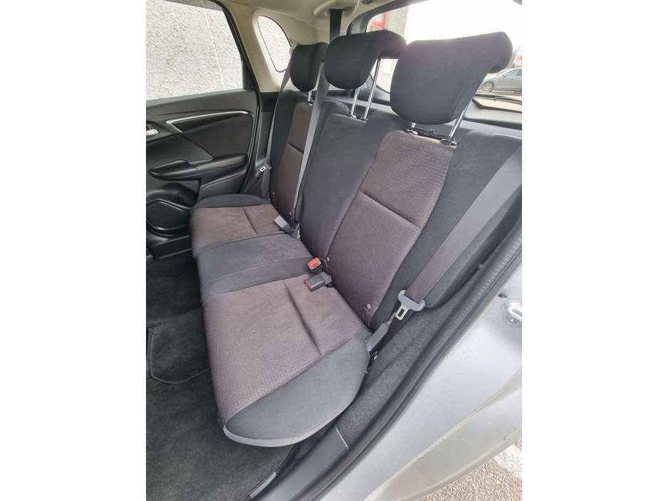 2016 Honda Fit - image 16