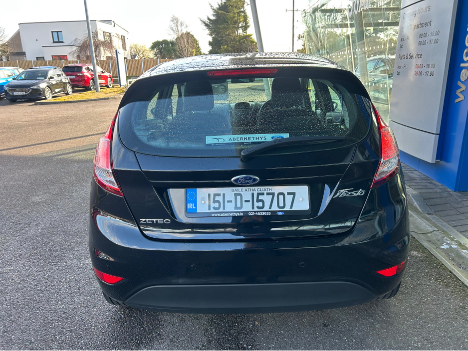 2015 Ford Fiesta - image 10