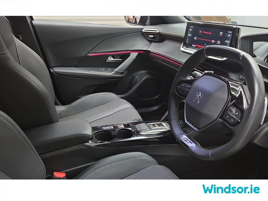 2023 Peugeot 2008 - image 10