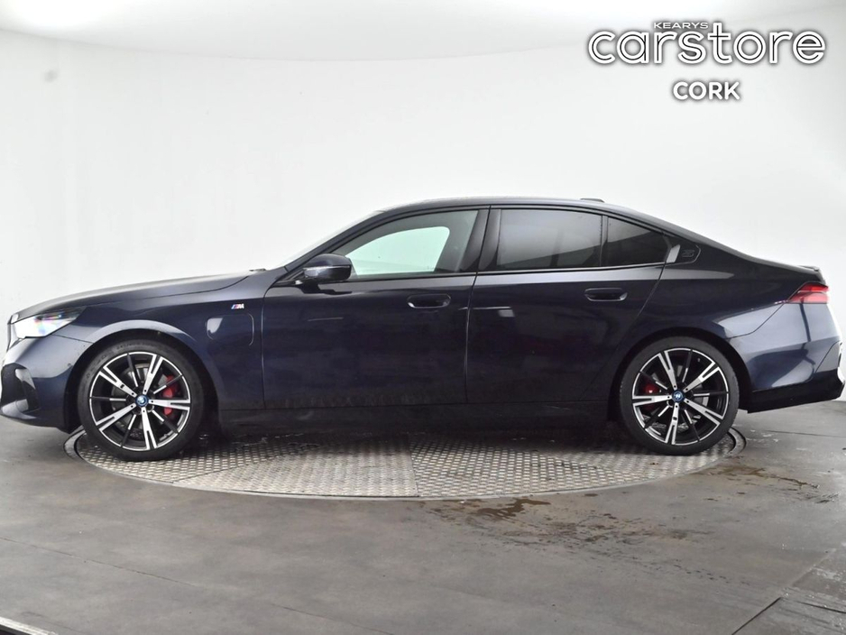 2024 BMW 5 Series - image 6