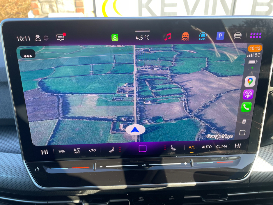 2025 Volkswagen Golf - image 14