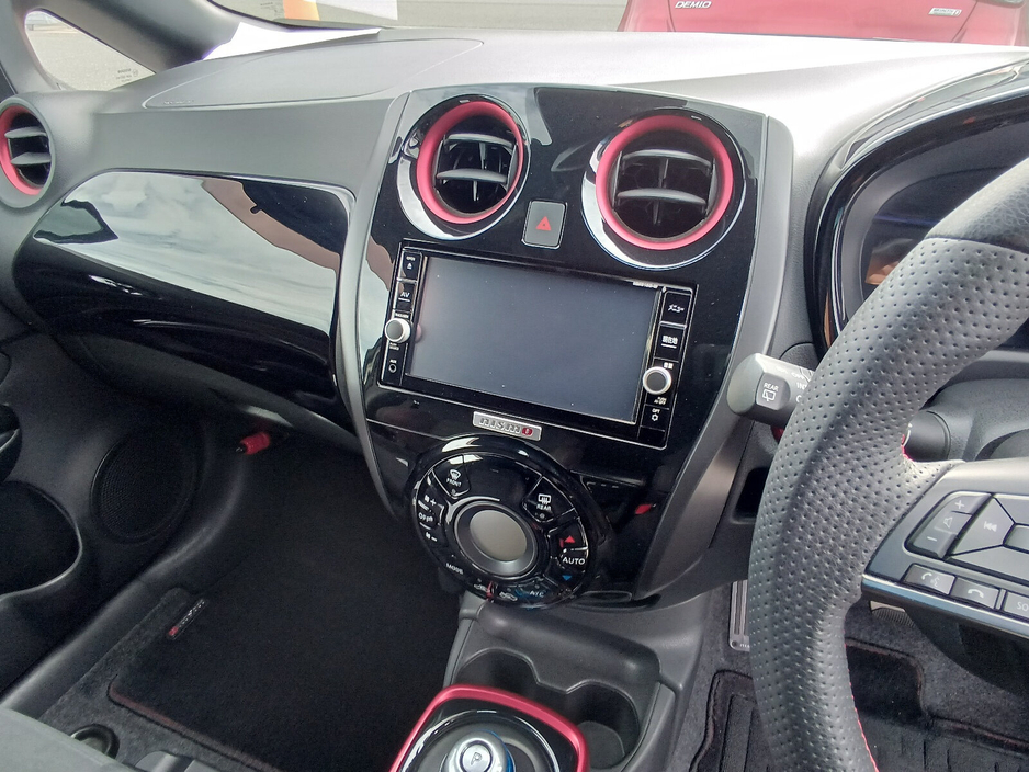 2019 Nissan Note - image 8