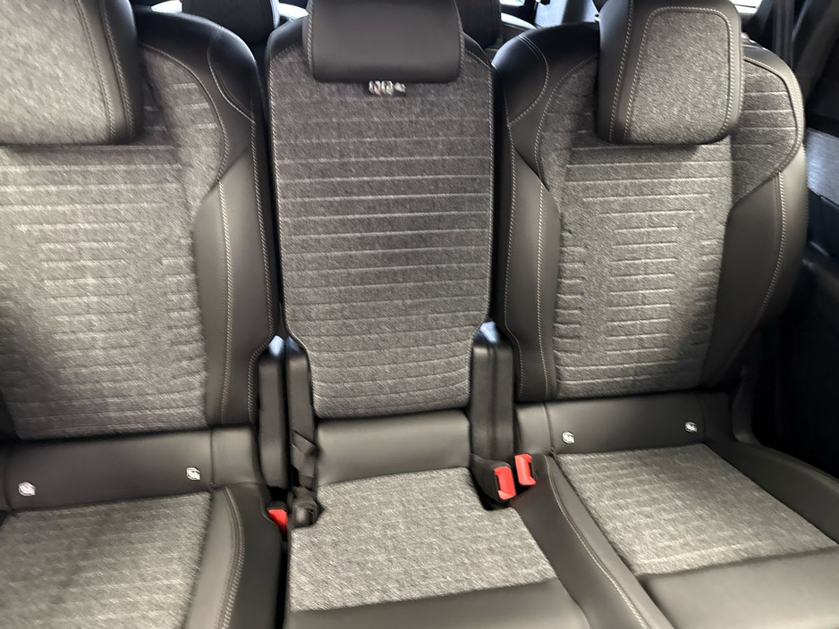 2026 Peugeot 5008 - image 25