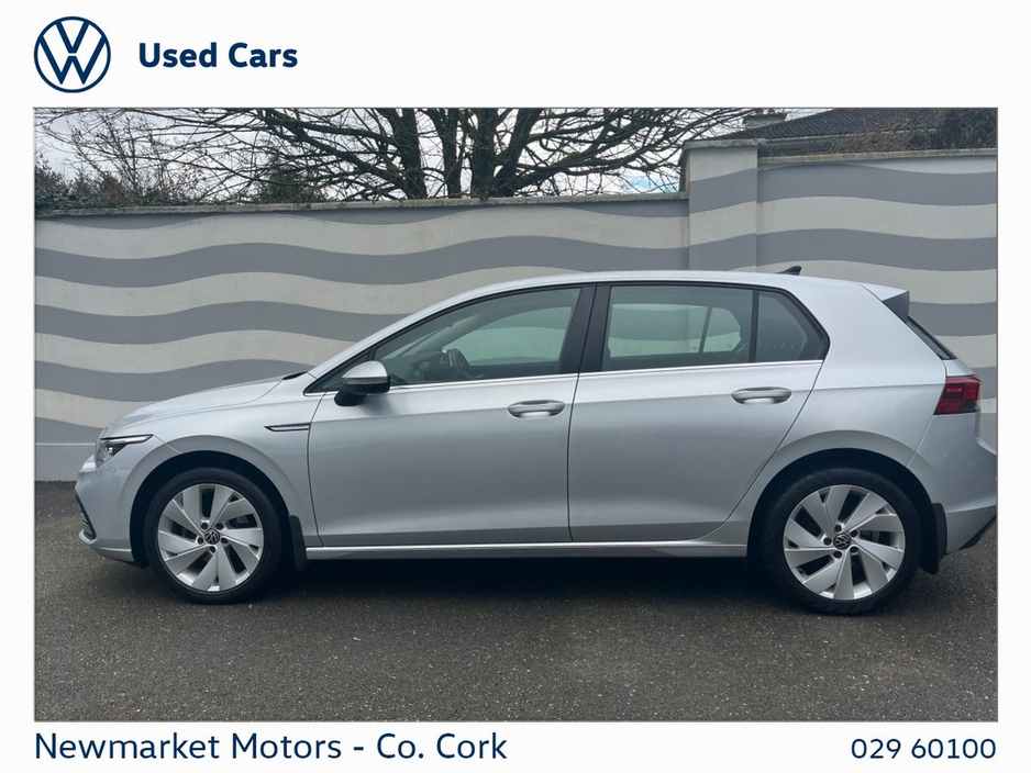 2023 Volkswagen Golf - image 6