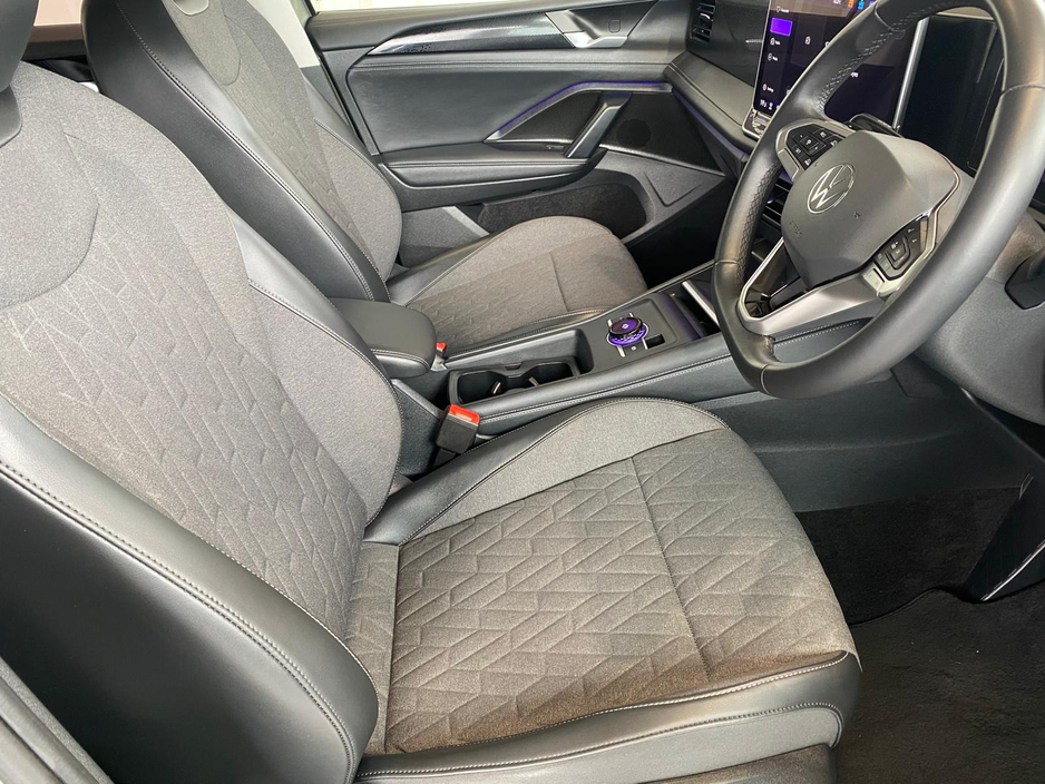 2024 Volkswagen Tiguan - image 13